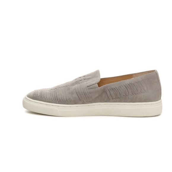 Vince Camuto Beyza Slip-On Sneaker in Grey Moon Size 9M - Picture 4 of 14